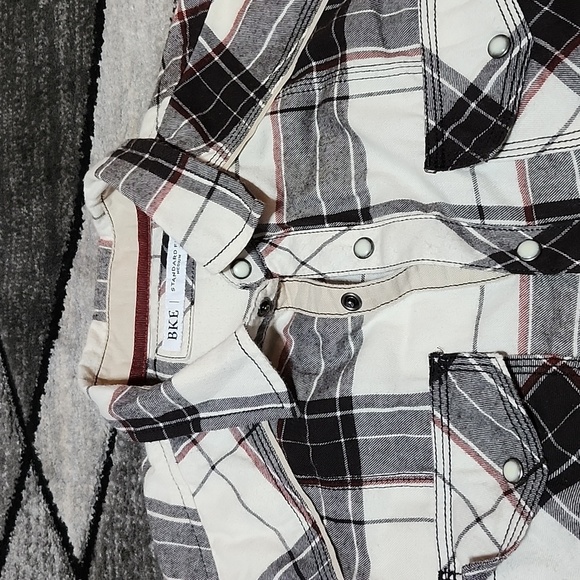 BKE STANDARD FIT FLANNEL PLAID PEARL SNAP-BUTTON LONG-SLEEVED SHIRT - Picture 2 of 14